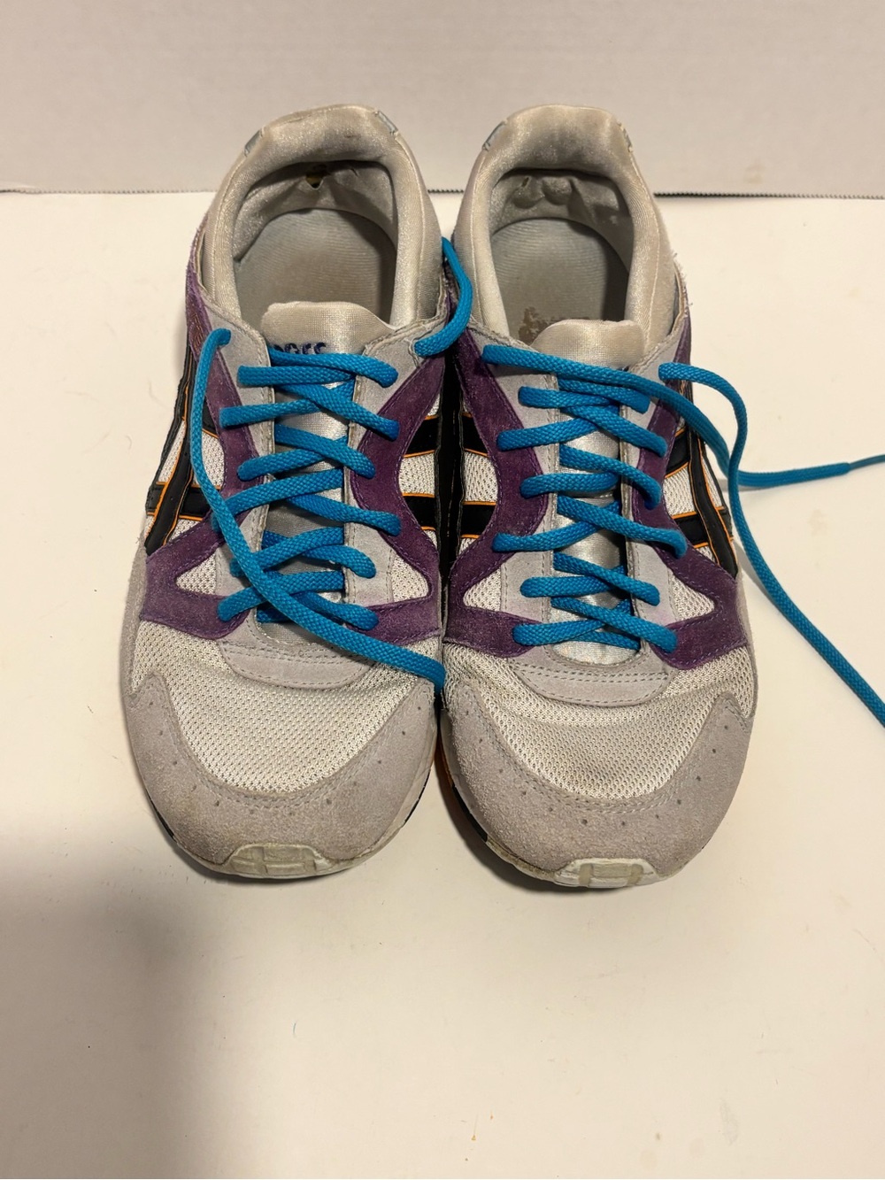 Asics grey and purple Gel Lyte V suede used good condition sneakers